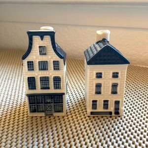 Vintage KLM Miniature Blue Delft’s 2019 Set of 2 Blue and White Houses